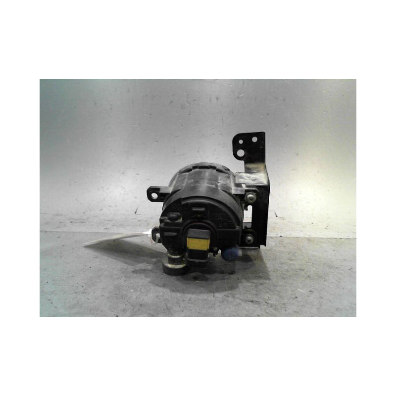 PHARE ANTIBROUILLARD AVANT GAUCHE MITSUBISHI SPACESTAR