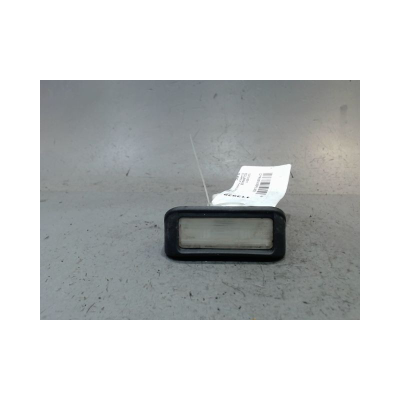 ECLAIREUR PLAQUE DE POLICE DROIT CITROEN BERLINGO