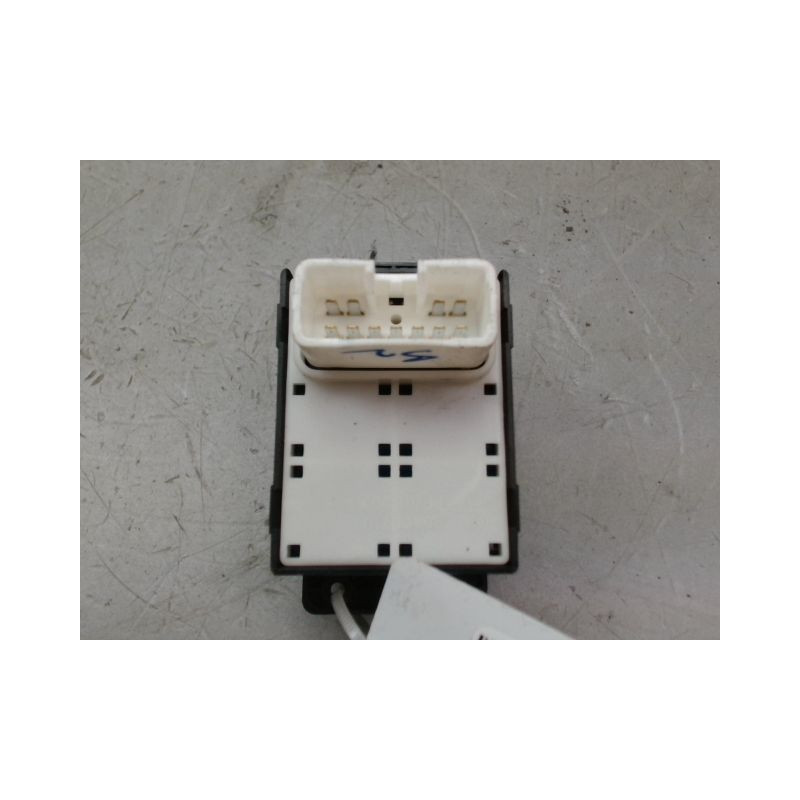 COMMANDE LEVE-GLACE PORTE AVG HYUNDAI I 10 I Phase 1 2008-2010