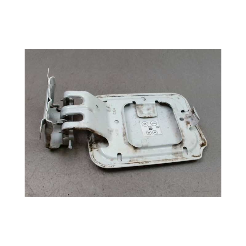 VOLET DE TRAPPE CARBURANT DACIA DUSTER 2010-