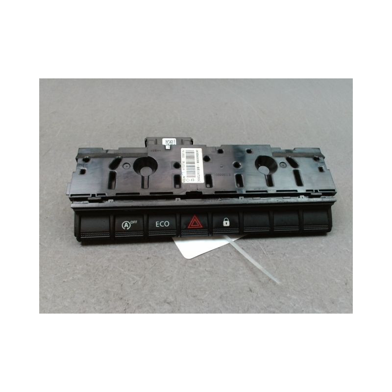 BOUTON DE WARNING DACIA DUSTER 2010-