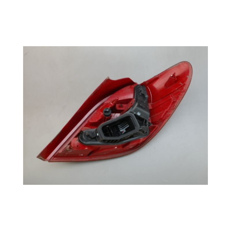 FEU ARRIERE GAUCHE  PEUGEOT 207