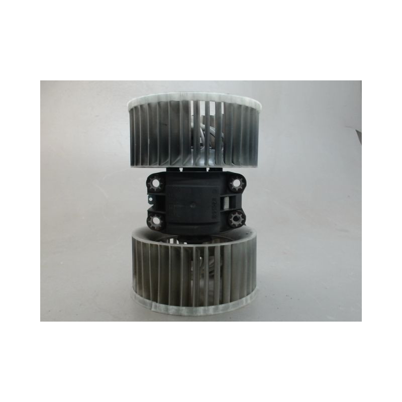 MOTEUR VENTILATEUR CHAUFFAGE B.M.W. X3