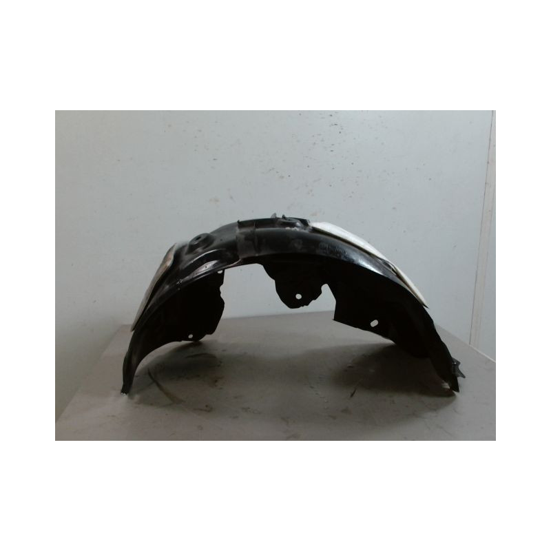 PARE-BOUE AVANT GAUCHE RENAULT MEGANE
