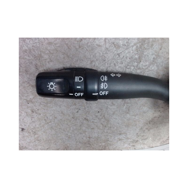 COMMANDE CLIGNOTANT TOYOTA COROLLA VERSO 2004-2007
