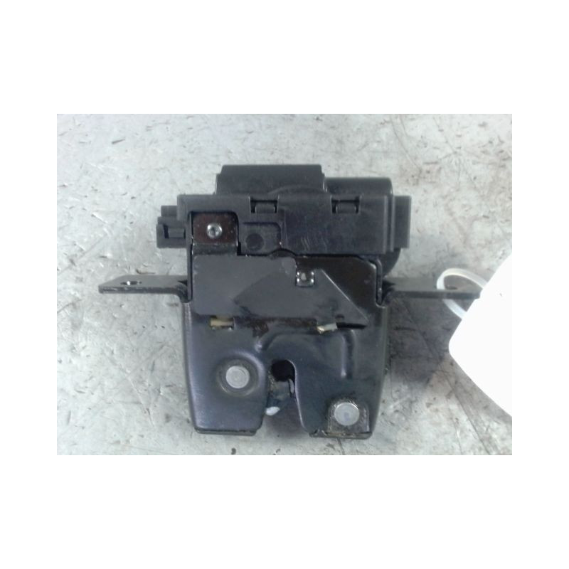 SERRURE HAYON  RENAULT CLIO III 2009-