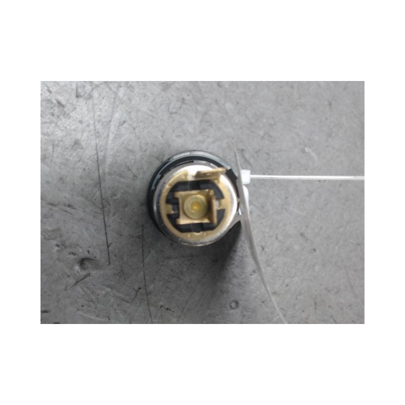 PRISE 12V AV FORD B-MAX