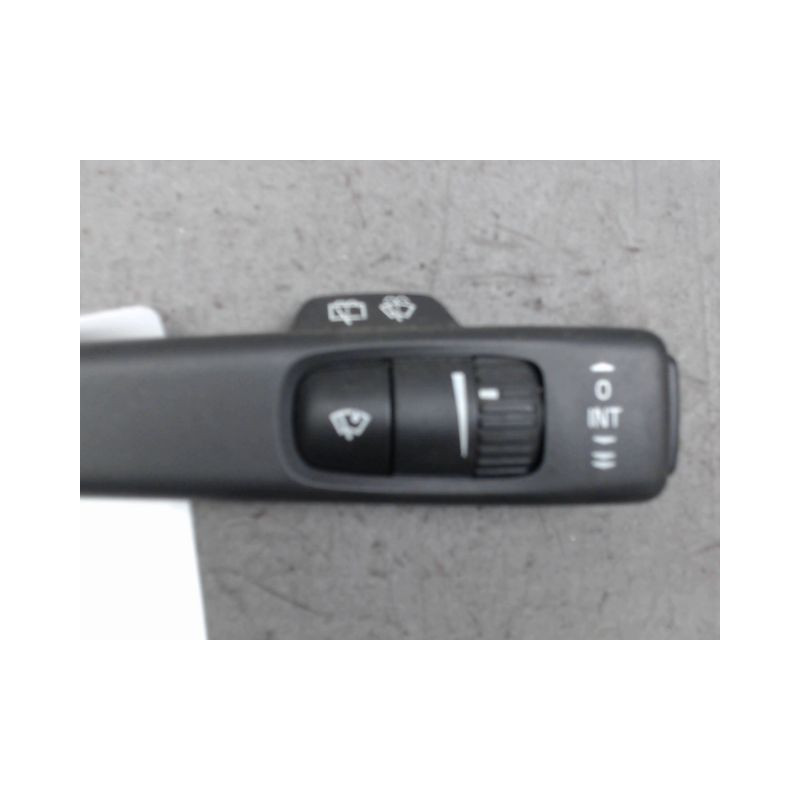 COMMANDE ESSUIE GLACE VOLVO XC70