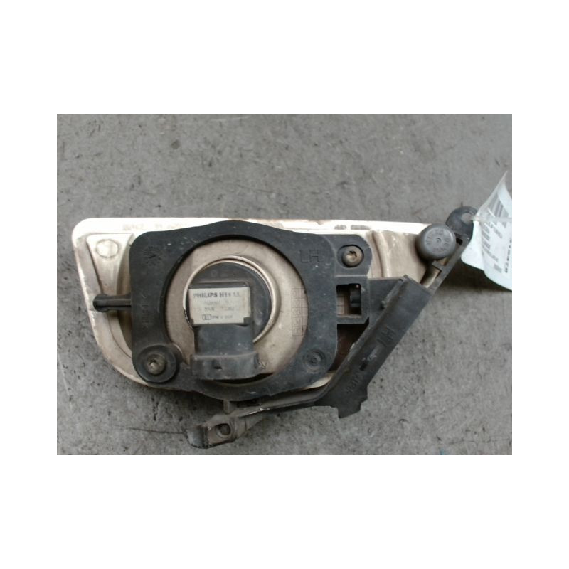 PHARE ANTIBROUILLARD AVANT GAUCHE FORD FOCUS 98-04