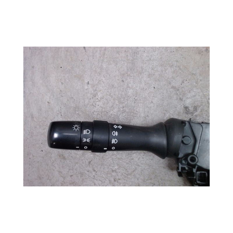 COMMANDE CLIGNOTANT TOYOTA VERSO 2010-