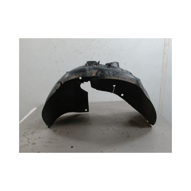 PARE-BOUE AVANT GAUCHE RENAULT CLIO
