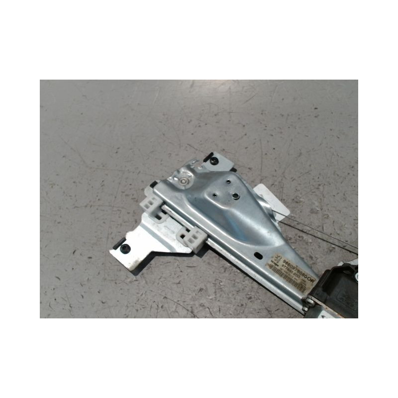 MECANISME+MOTEUR LEVE-GLACE ARRIERE GAUCHE PEUGEOT 308 SW 2008-