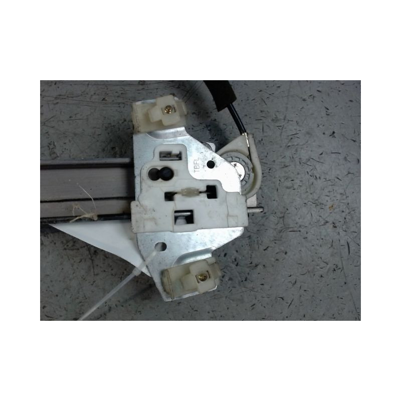 MECANISME+MOTEUR LEVE-GLACE AVANT GAUCHE HYUNDAI GETZ 02-05