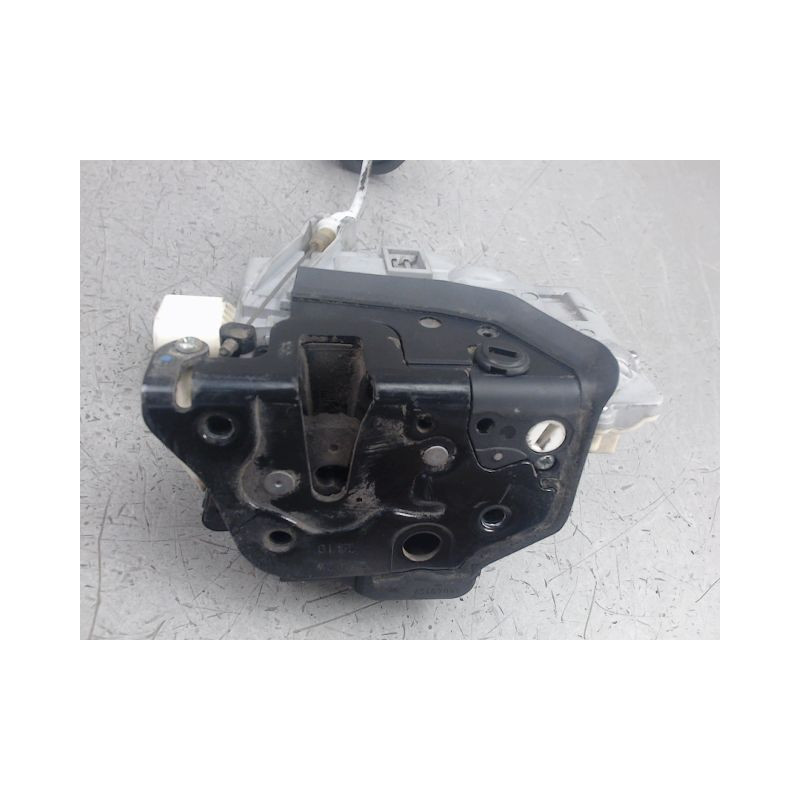 SYSTEME CONDAMNATION ARRIERE DROIT AUDI A3