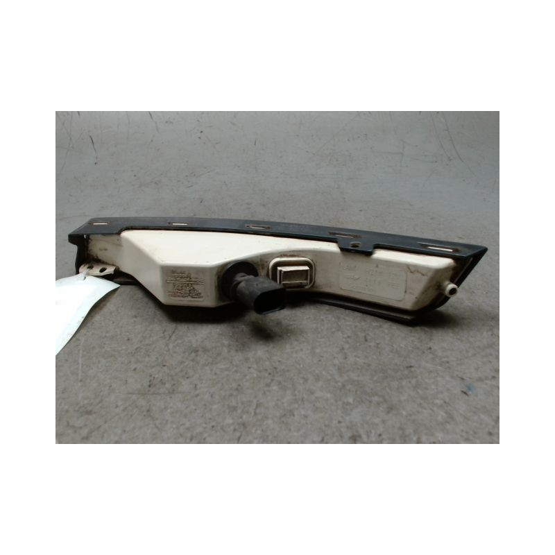 CLIGNOTANT DROIT VOLKSWAGEN PASSAT SW 2005-