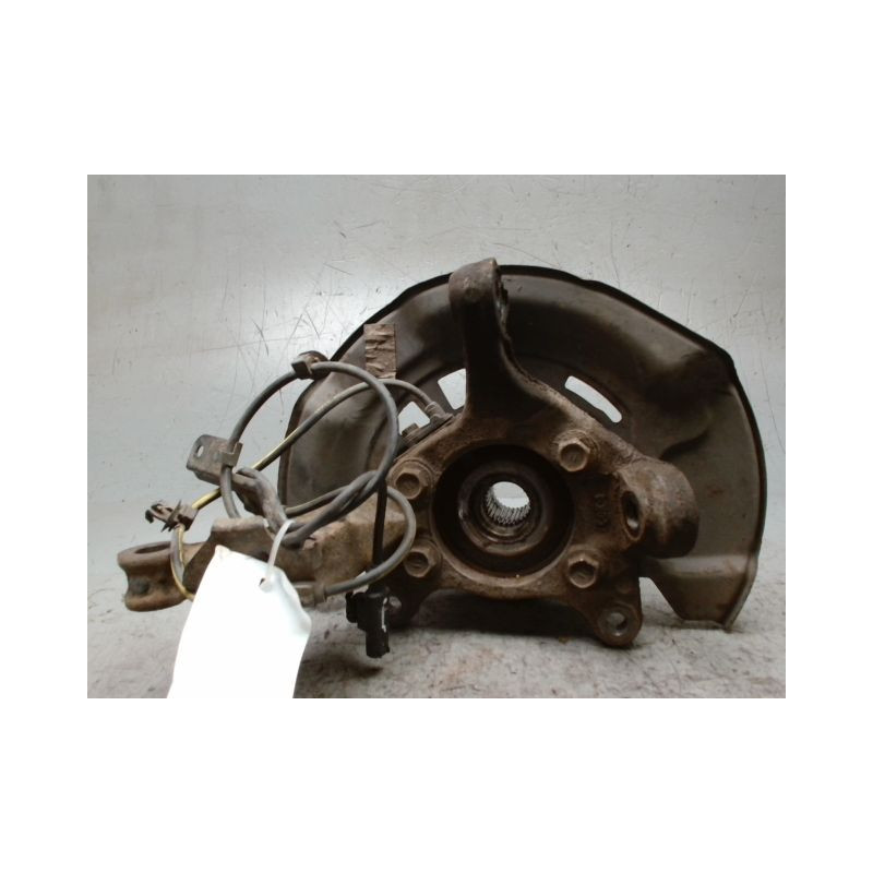 PIVOT AVANT DROIT TOYOTA VERSO 2010-