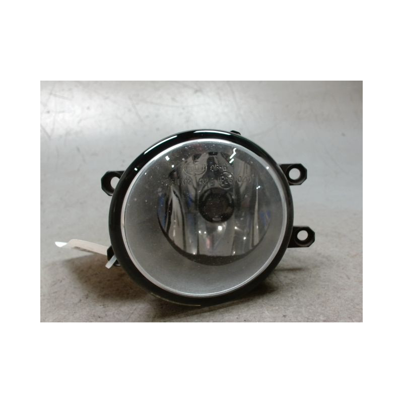 PHARE ANTIBROUILLARD AVANT GAUCHE TOYOTA VERSO