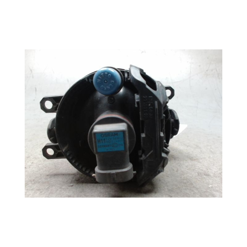 PHARE ANTIBROUILLARD AVANT GAUCHE TOYOTA VERSO