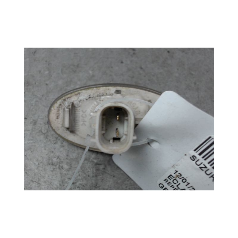 REPETITEUR AILE GAUCHE SUZUKI SWIFT