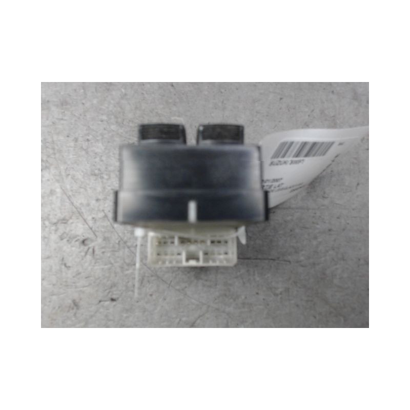 COMMANDE LEVE-GLACE PORTE AVG SUZUKI SWIFT