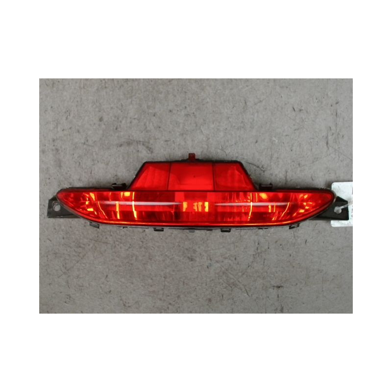 FEU BROUILLARD CENTRAL ARRIERE PEUGEOT 208