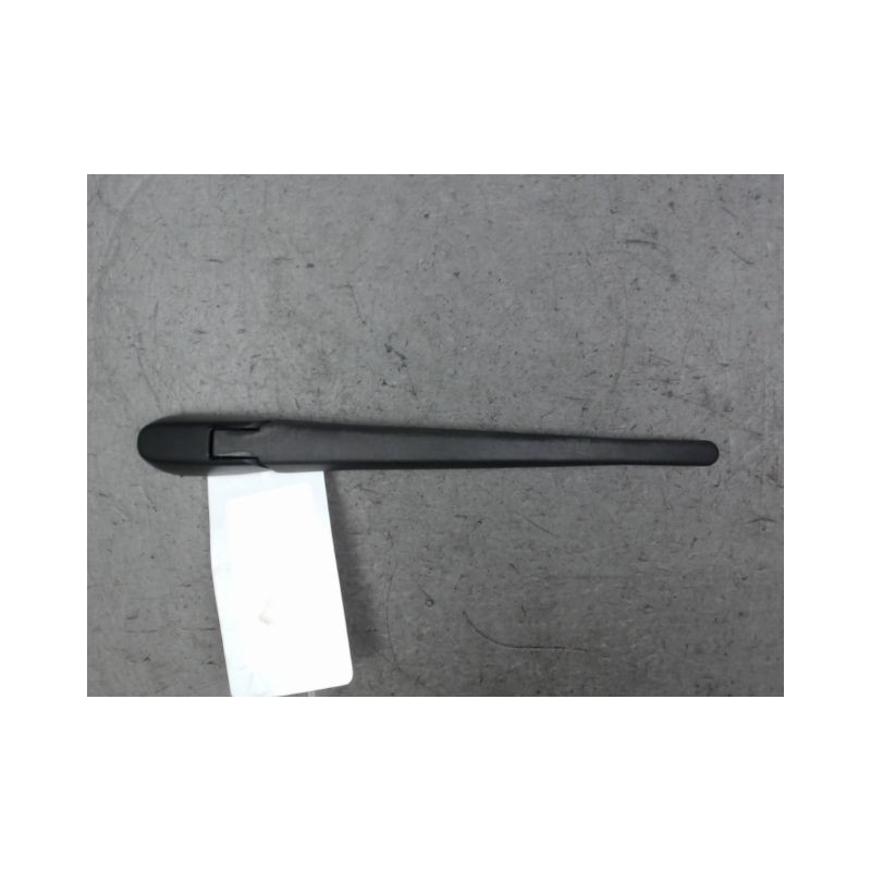 BRAS ESSUIE-GLACE ARRIERE SUZUKI SWIFT