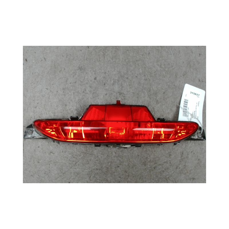 FEU BROUILLARD CENTRAL ARRIERE PEUGEOT 208