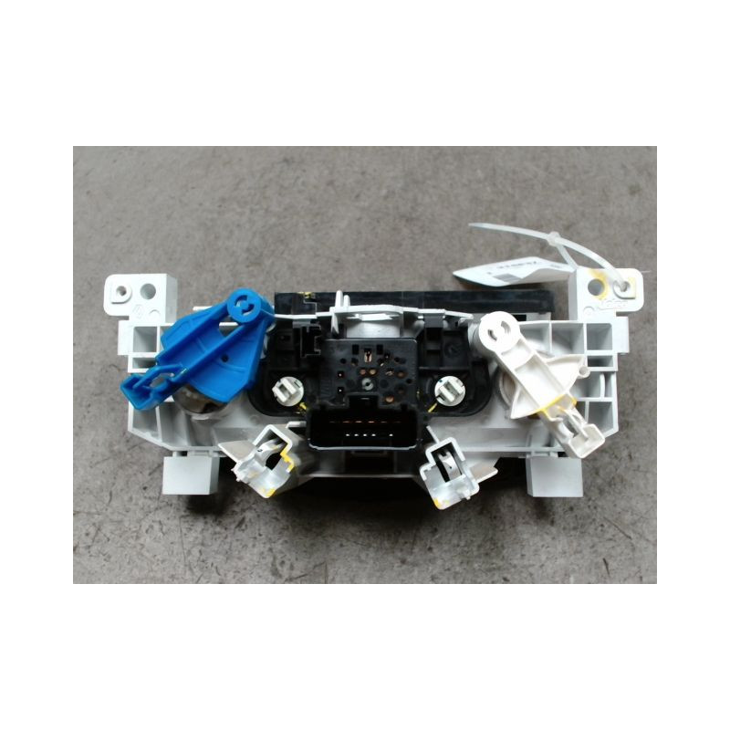 COMMANDE DE CHAUFFAGE DACIA DUSTER 2010-