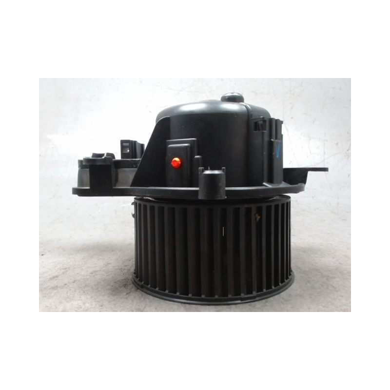 MOTEUR VENTILATEUR CHAUFFAGE PEUGEOT 5008 2009-