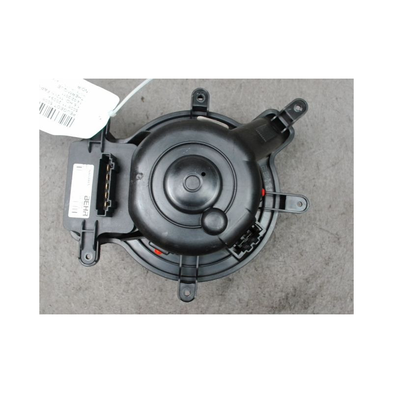 MOTEUR VENTILATEUR CHAUFFAGE PEUGEOT 5008 2009-