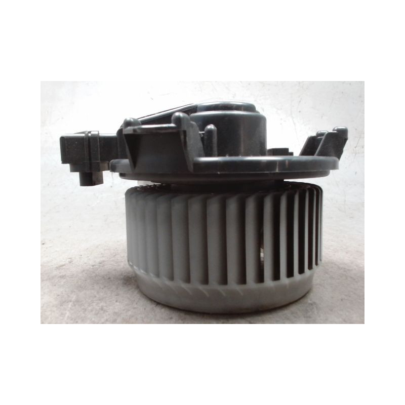 MOTEUR VENTILATEUR CHAUFFAGE SUZUKI SWIFT 3P
