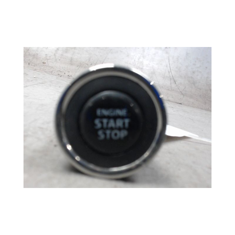 BOUTON DE DEMARRAGE SUZUKI SWIFT 3P