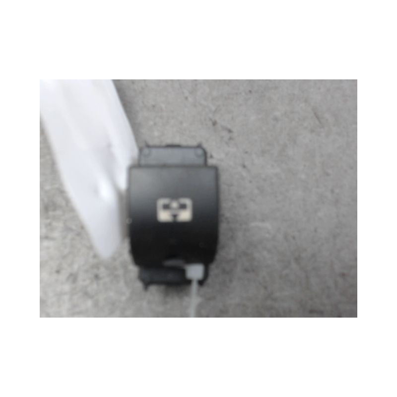 BOUTON COMMANDE TOIT OUVRANT PEUGEOT 3008 2009-