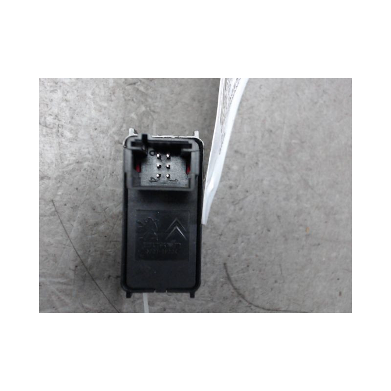 BOUTON COMMANDE TOIT OUVRANT PEUGEOT 3008 2009-