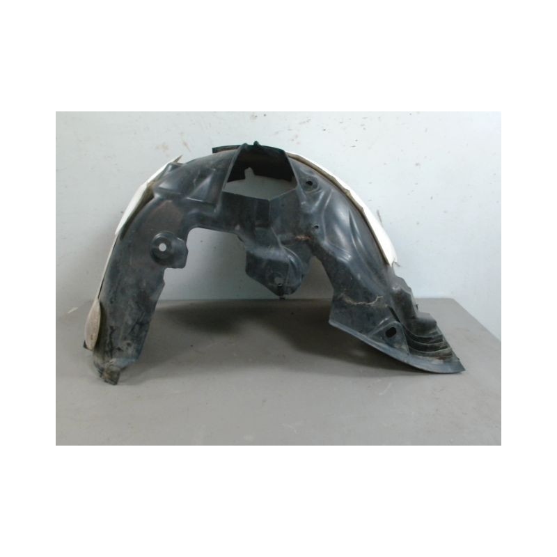 PARE-BOUE AVANT DROIT RENAULT MEGANE
