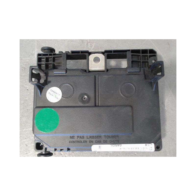 BOITE A FUSIBLES PEUGEOT 407