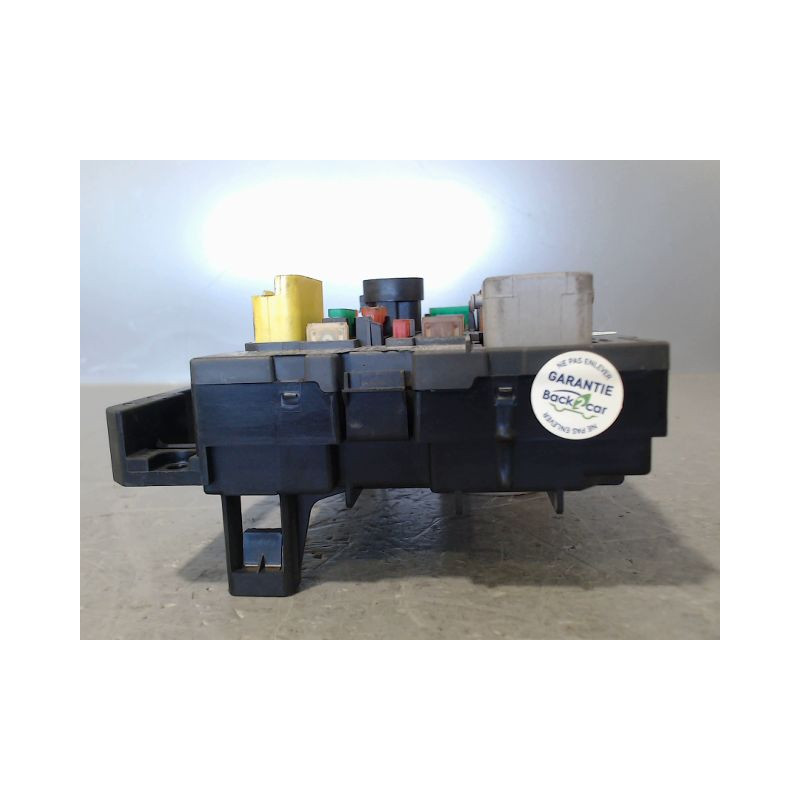 BOITE A FUSIBLES PEUGEOT 3008
