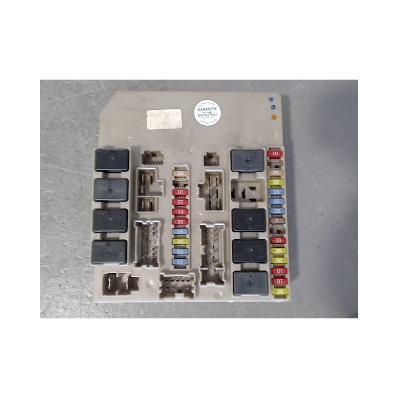 BOITE A FUSIBLES RENAULT MODUS