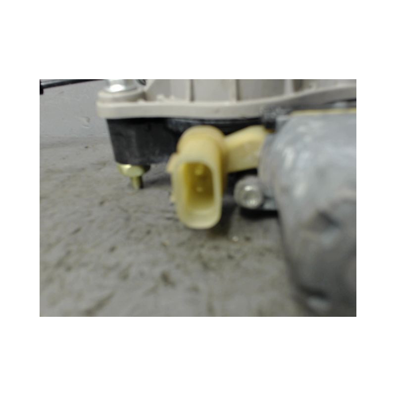 MECANISME+MOTEUR LEVE-GLACE AVANT DROIT KIA RIO