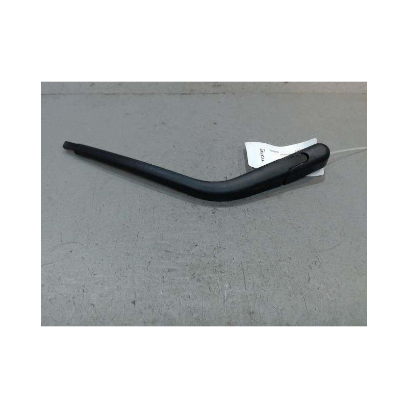 BRAS ESSUIE-GLACE ARRIERE HYUNDAI I10