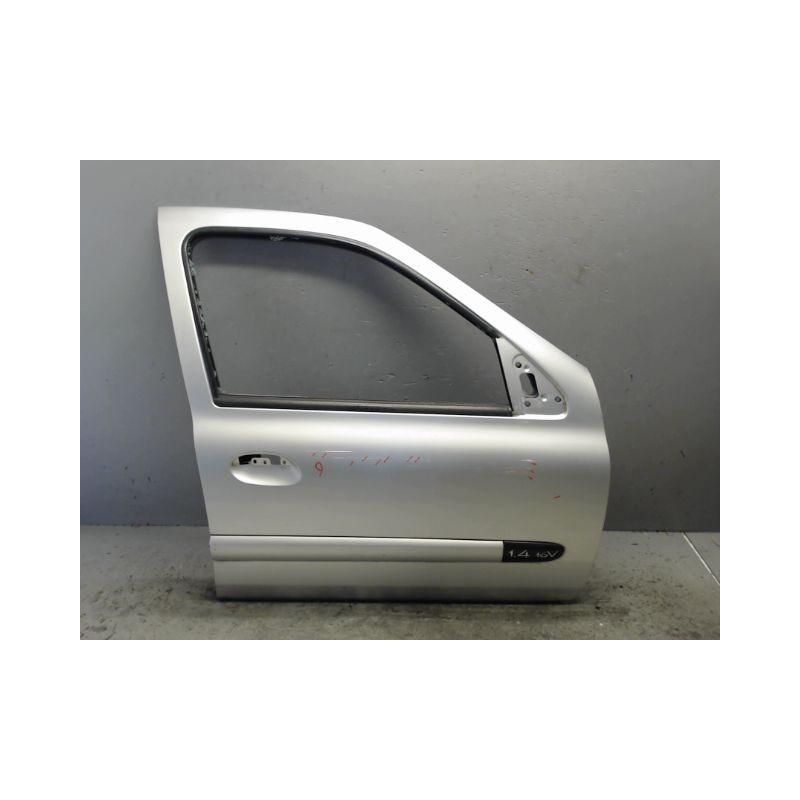 PORTE AVANT DROIT RENAULT CLIO