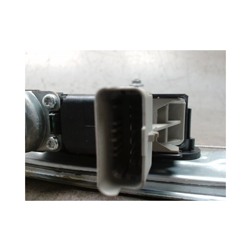 MECANISME+MOTEUR LEVE-GLACE AVANT GAUCHE DACIA SANDERO