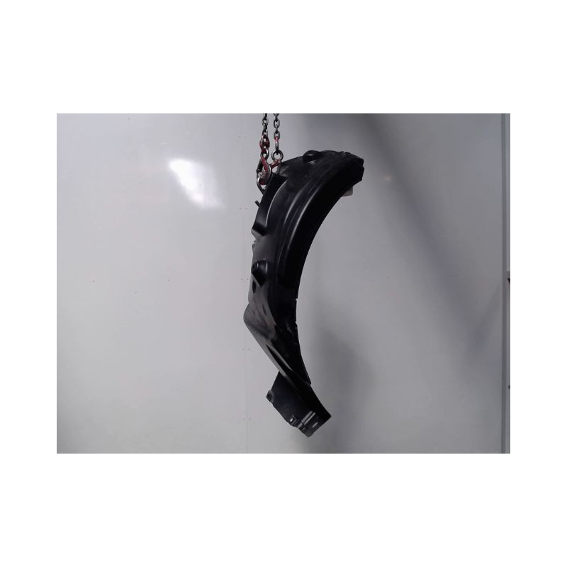 PARE-BOUE AVANT DROIT B.M.W. SERIE 1