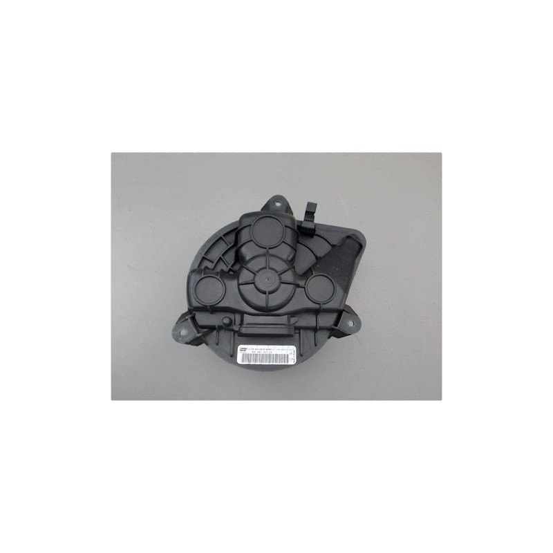 MOTEUR VENTILATEUR CHAUFFAGE OPEL VIVARO