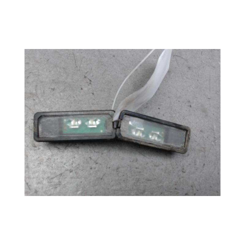 ECLAIREUR PLAQUE DE POLICE VOLKSWAGEN POLO 2009-