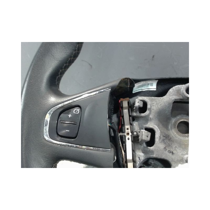 VOLANT DE DIRECTION RENAULT CLIO IV