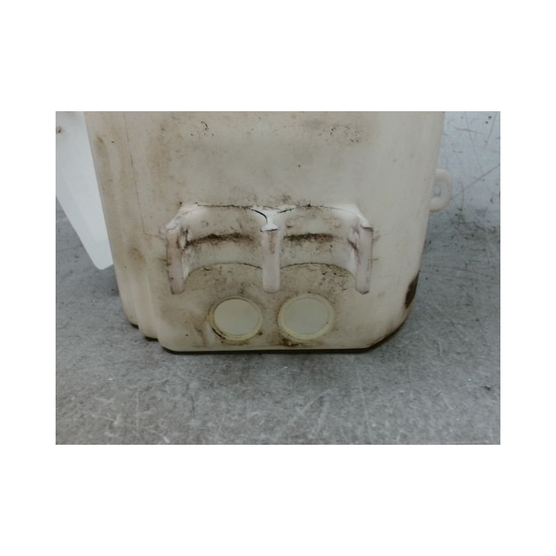 RESERVOIR LAVE-GLACE AVANT TOYOTA YARIS -2003