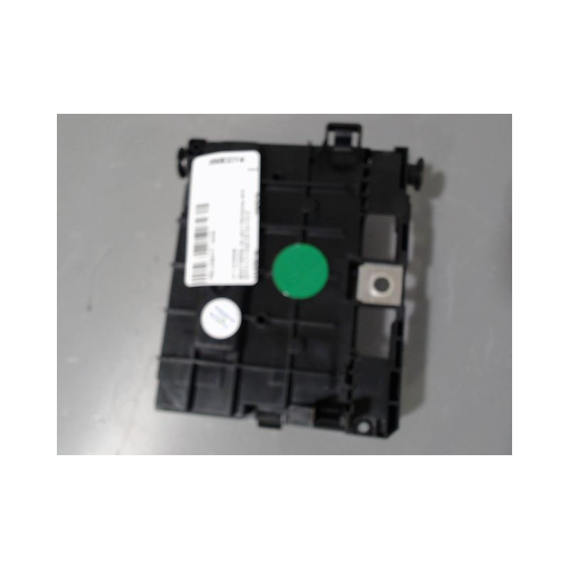 BOITE A FUSIBLES PEUGEOT 3008