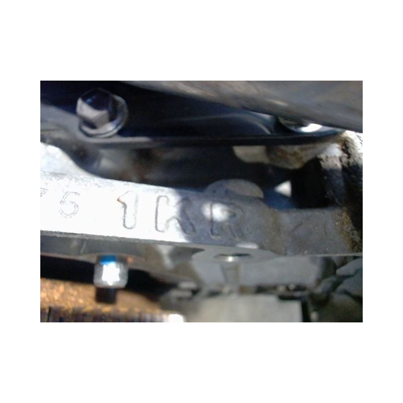 MOTEUR ESSENCE TOYOTA YARIS II 2010- 1.0 VVT-i 