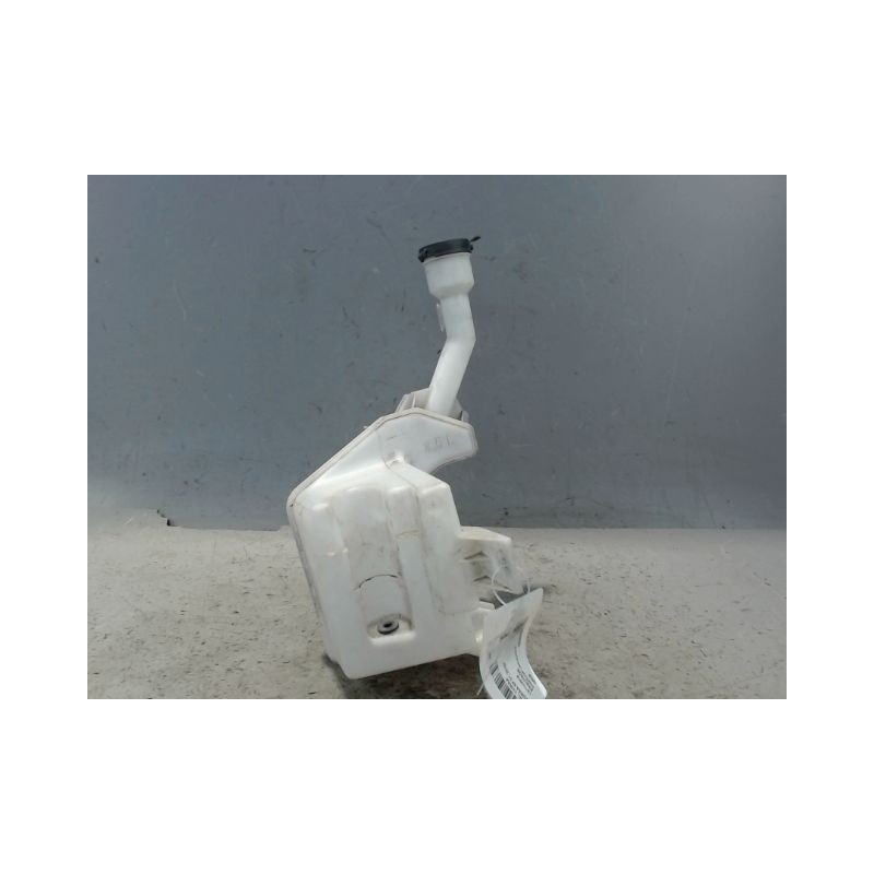 RESERVOIR LAVE-GLACE AVANT OPEL CORSA 2010-